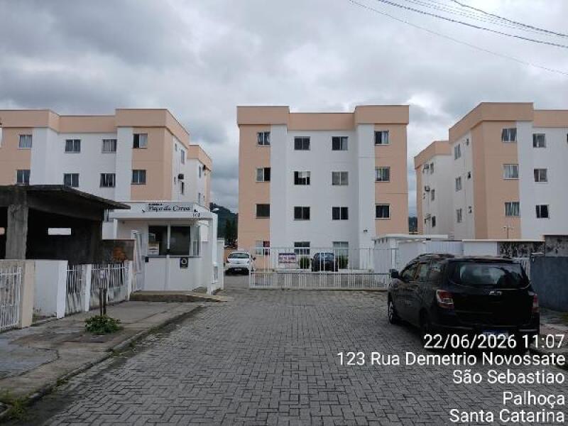 Foto de Apartamento em leilão no Condomínio Residencial Paco da Coroa em Palhoça - SC