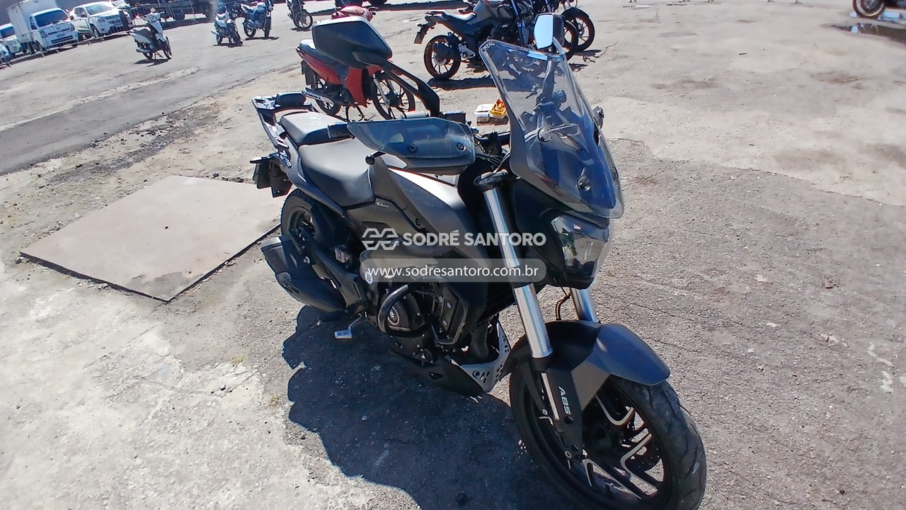 Foto de bajaj - dominar d400