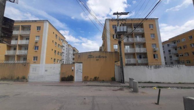 Foto de Apartamento em leilão em São Gonçalo - RJ