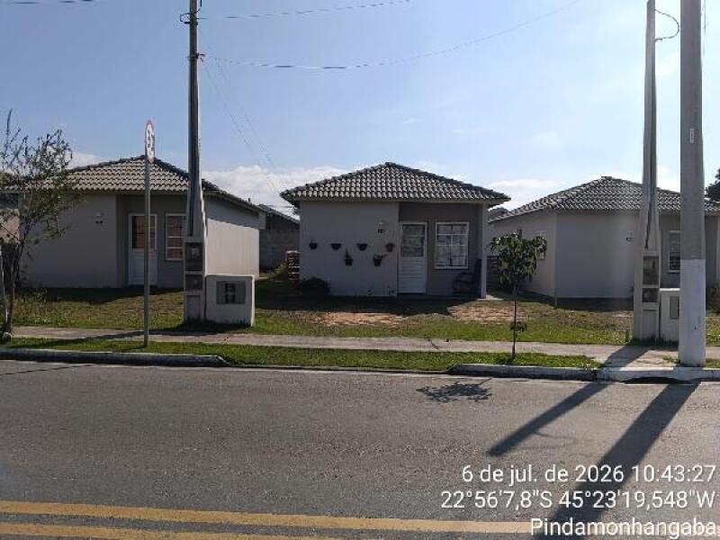 Foto de Casa em leilão no bairro Feital em Pindamonhangaba - SP