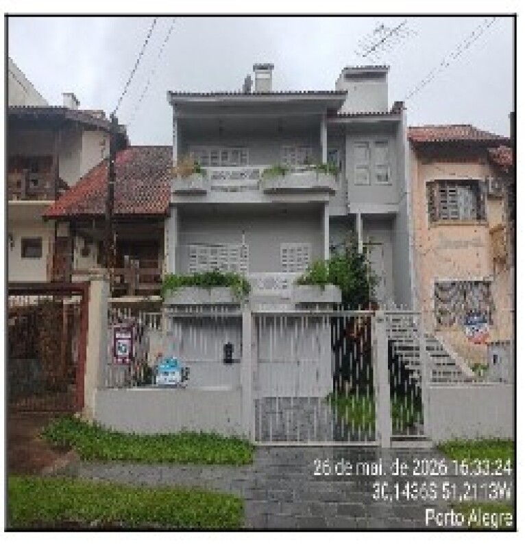 Foto de Comercial em leilão em Porto Alegre - RS