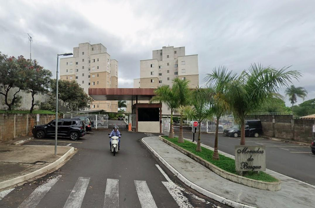Foto de Apartamento em leilão no bairro Jardim Alvorada em Marília - SP