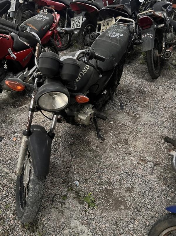 Foto de HONDA/CG 125 FAN, ANO/MOD 2007/2008, COR PRETO, COMBUSTIVEL GASOLINA, PLACA NLV0760 - AL, RENAVAM 972858229, ID CHASSI 9C2JC30708R108476, ID