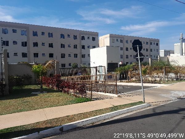 Foto de Apartamento em leilão no Jardim Country Club em Bauru - SP