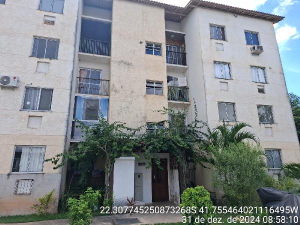 Foto de Apartamento em leilão em Macaé - RJ