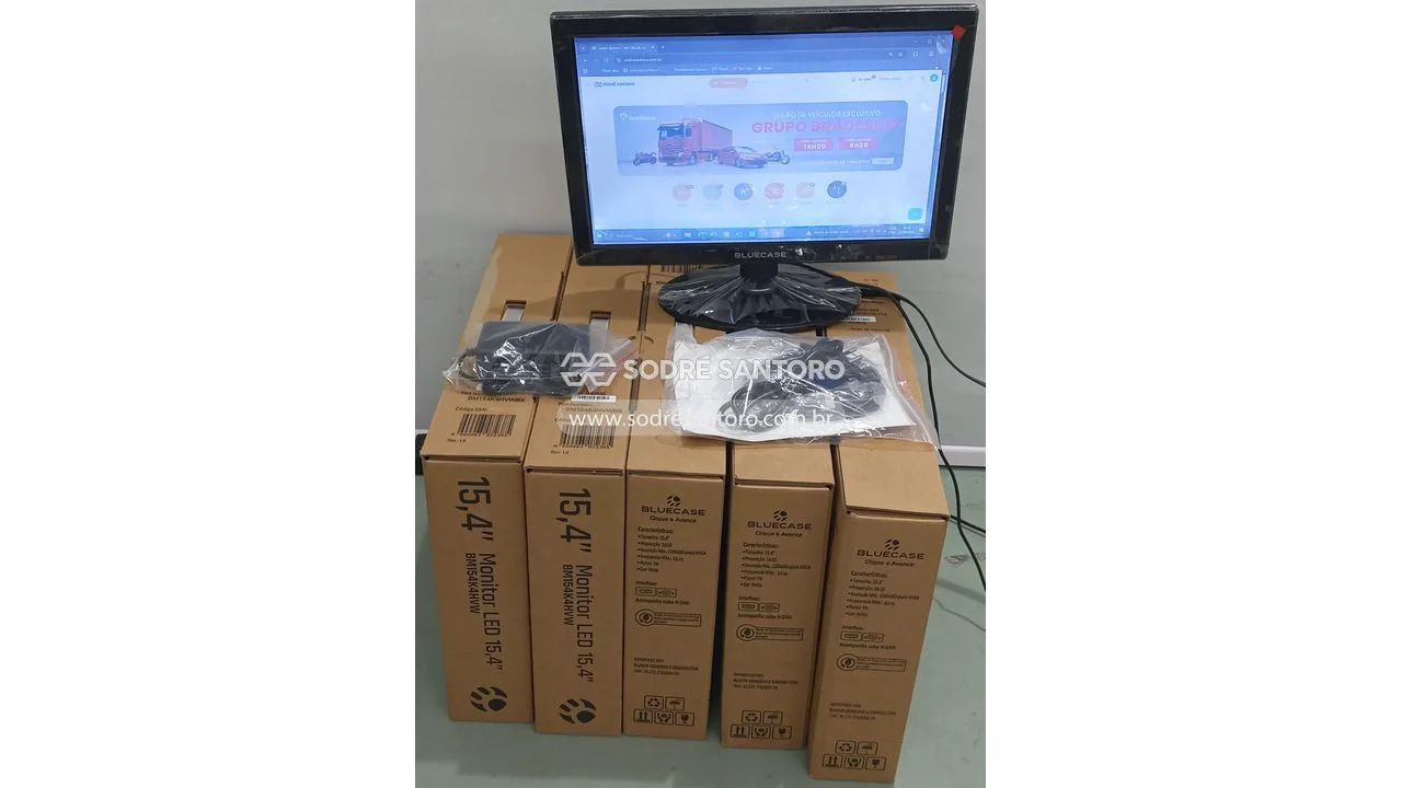 Foto de 5 monitores led 15,4' bluecase bm154k4hvw