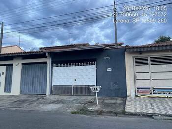 Foto de Casa em leilão no bairro Santa Terezinha em Lorena - SP