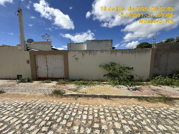 Foto de Casa em leilão no bairro Santa Delmira em Mossoró - RN
