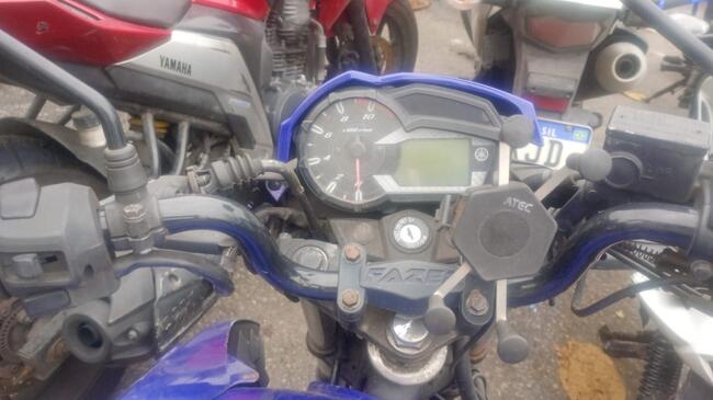 Foto de Yamaha/Ys150 Fazer Sed | KRX8E38/RJ | 2017/2018 | Chassi: 9C6RG3810J0008517 | Renavam: 1124490628 | Motor: G3F7E-019999 | Azul | Alco/Gasol | Veículo Conservado