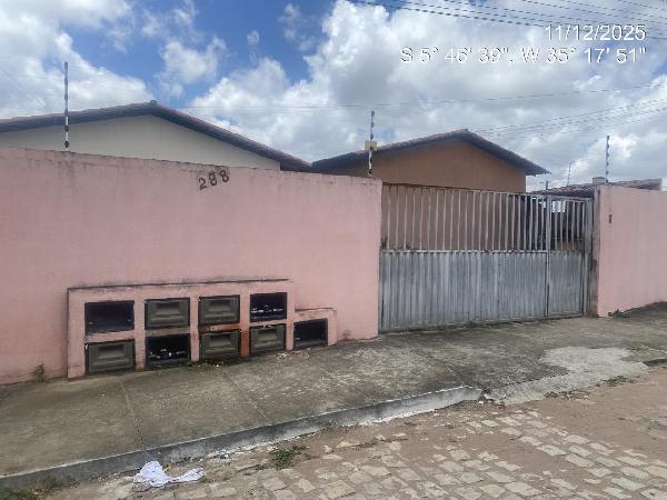 Foto de Casa em leilão no bairro Regomoleiro em São Gonçalo Do Amarante - RN