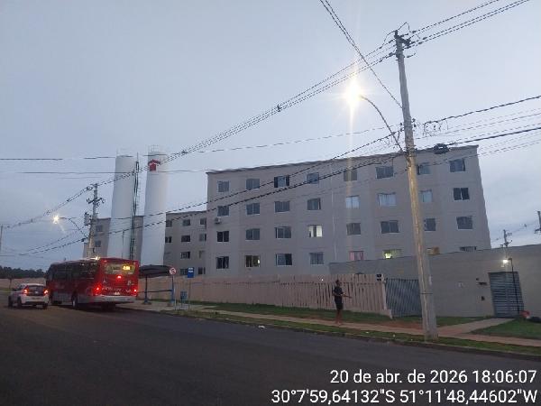 Foto de Apartamento em leilão no bairro Vila Nova em Porto Alegre - RS
