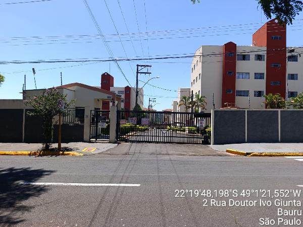 Foto de Apartamento em leilão no Jardim das Orquideas em Bauru - SP