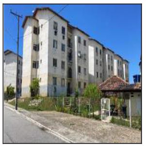 Foto de Apartamento em leilão em Macaé - RJ