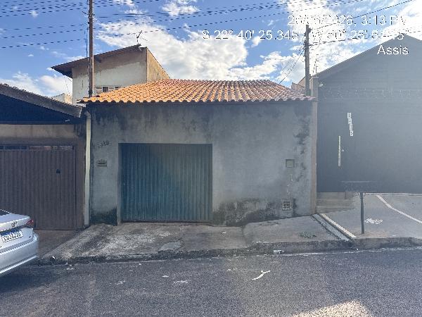 Foto de Casa em leilão no bairro San Fernando Valley em Assis - SP